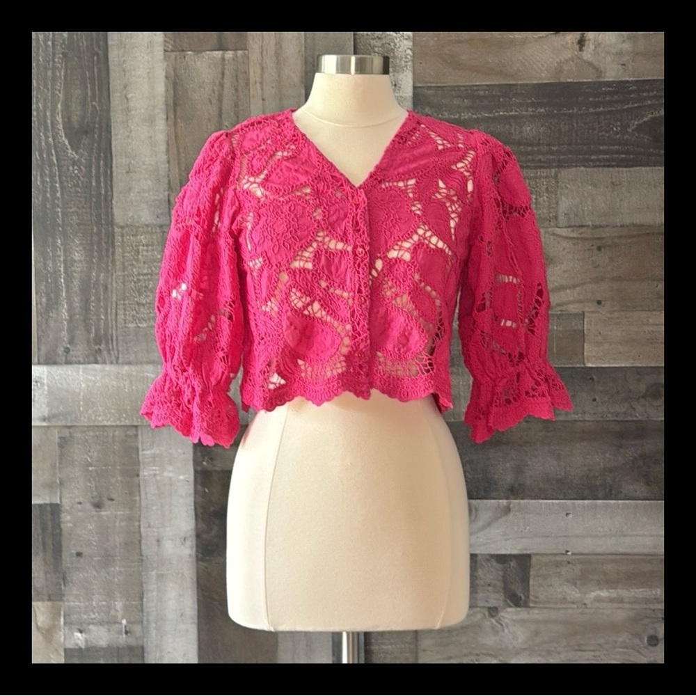 Maje hot pink lace top size 8 puff sleeves Barbiecore floral paisley resortwear